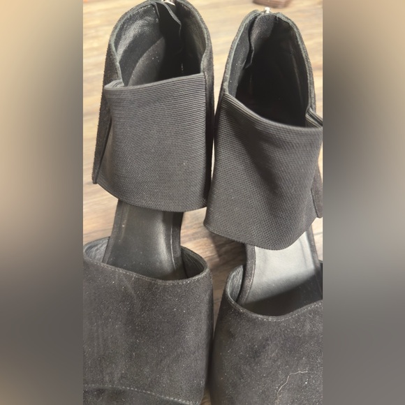 Eileen Fisher Open Toe Sandals - Picture 7 of 13
